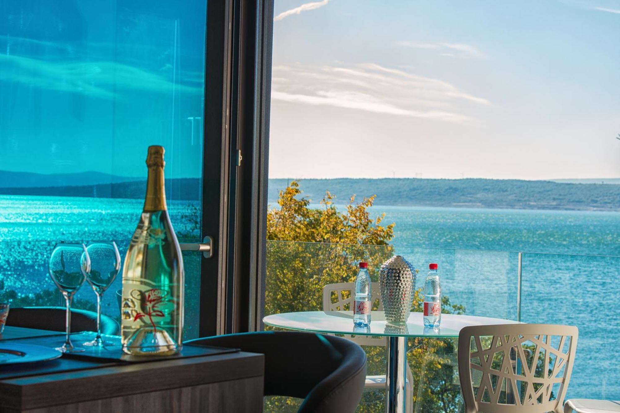 Design-Beachresort Maslenica Bagian luar foto